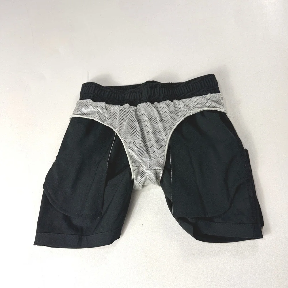 Huk‎ Pursuit Volley Youth Medium Black Fishing Shorts Quick Dry Stretch NWT